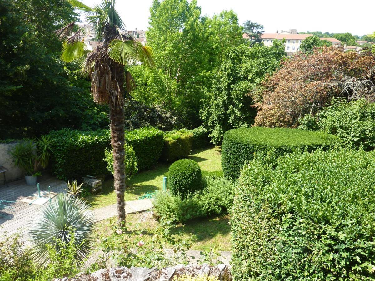 Beaux Chenes Bed and Breakfast Nérac Εξωτερικό φωτογραφία